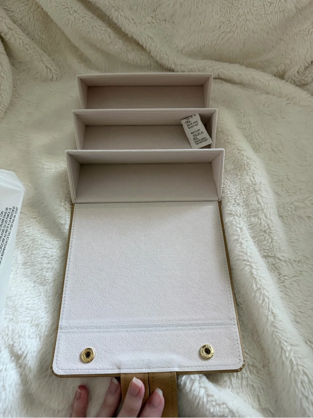 SANCIA compact tan